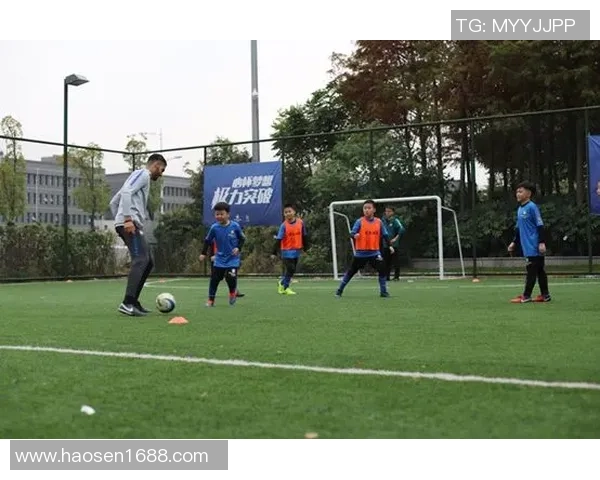 假扮足球明星挑战自我体验赛揭开球场背后的真实与梦想 假扮足球明星挑战自我体验赛揭开球场背后的真实与梦想